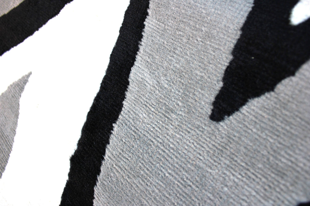 Fairuza Black/Grey Area Rug RUGSANDROOMS 