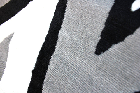 Image of Fairuza Black/Grey Area Rug RUGSANDROOMS 