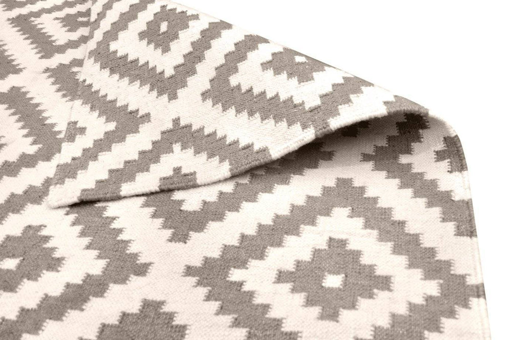 Ava Dove Grey Indoor/ Outdoor Reversible Polyester Recycled Fibre Rug RUGSANDROOMS 