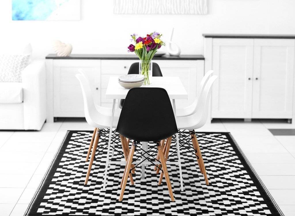 Nirvana Black & White Indoor-Outdoor Reversible Rug cvsonia 