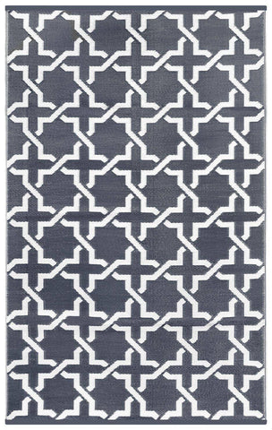 Image of Serene Charcoal Grey & White Indoor-Outdoor Reversible Rug cvsonia 