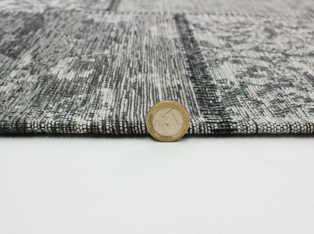 Manhattan Black/Grey Area Rug RUGSANDROOMS 