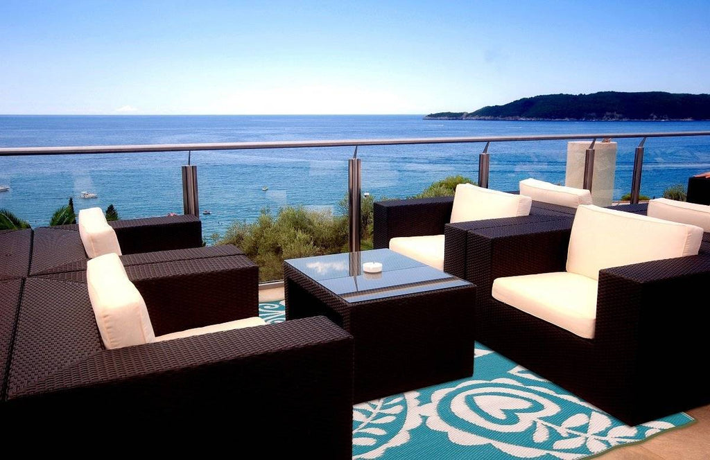 River Blue & White Indoor-Outdoor Area Rug RUGSANDROOMS 